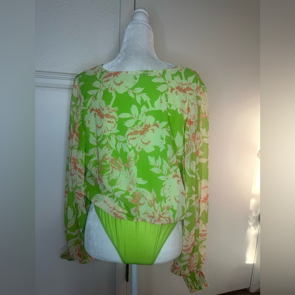 Flying Tomato bodysuits Floral Long Sleeve Blouse size M - Picture 5 of 8